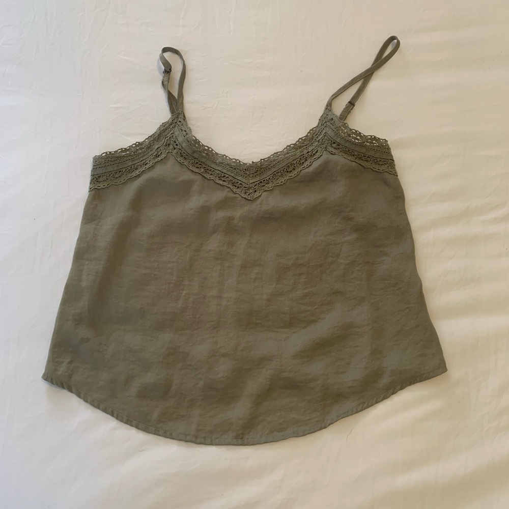 Hollister green top